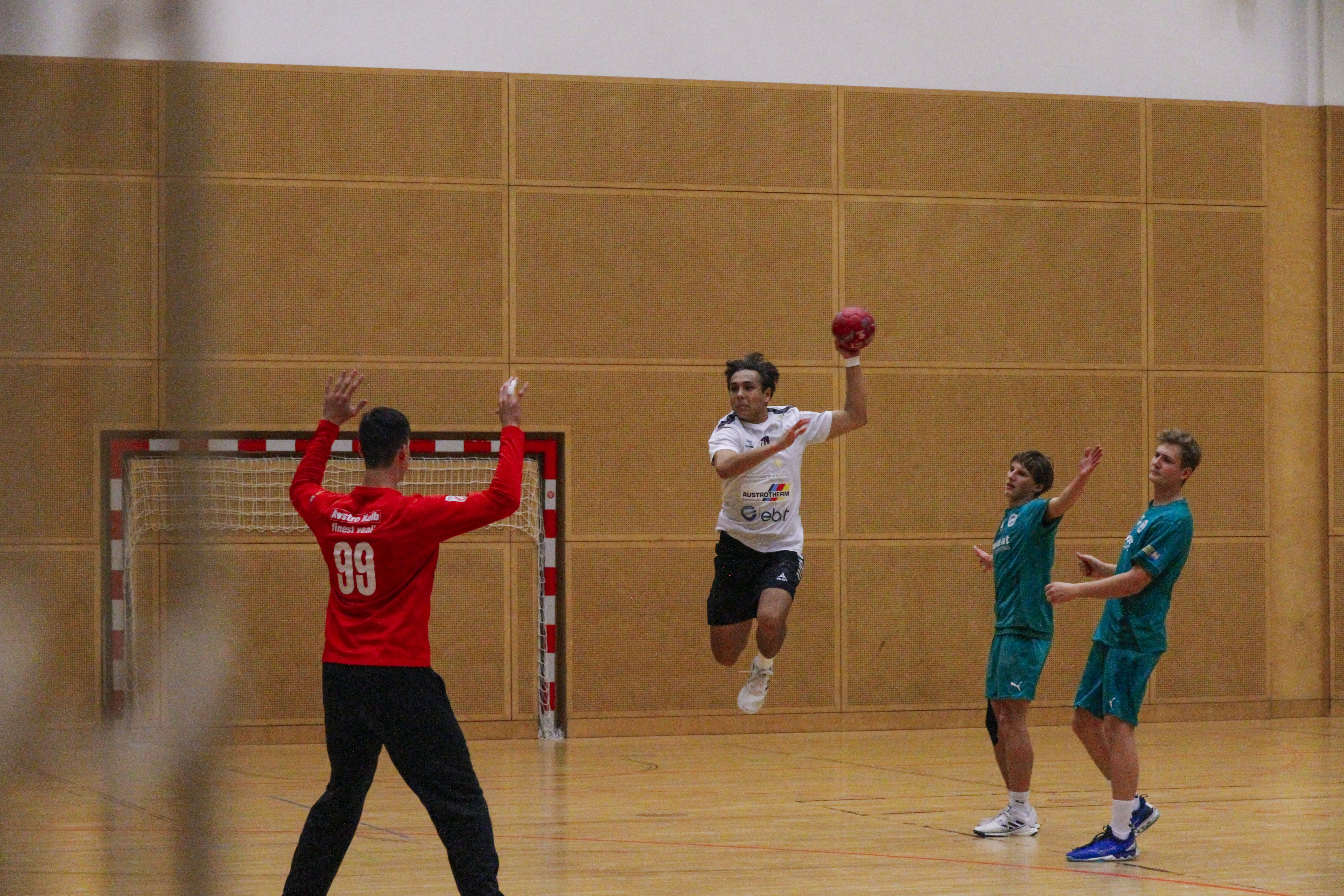 Zwei Derbys warten in Gruppe OST, in Gruppe WEST kommt es zum Spitzenduell