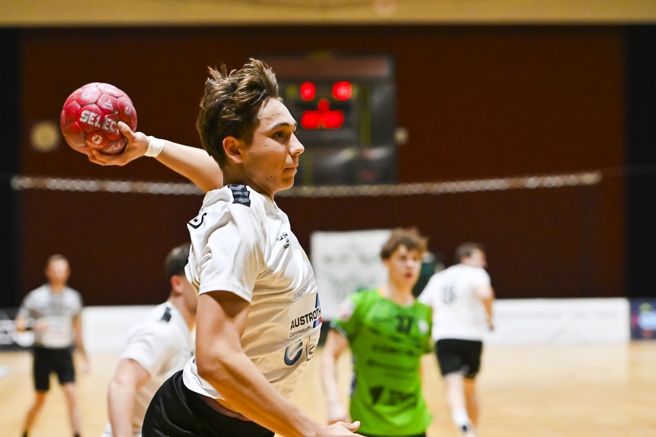 FALKEN befinden sich in Gruppe OST weiter im Höhenflug, Spiders dominieren Gruppe WEST 