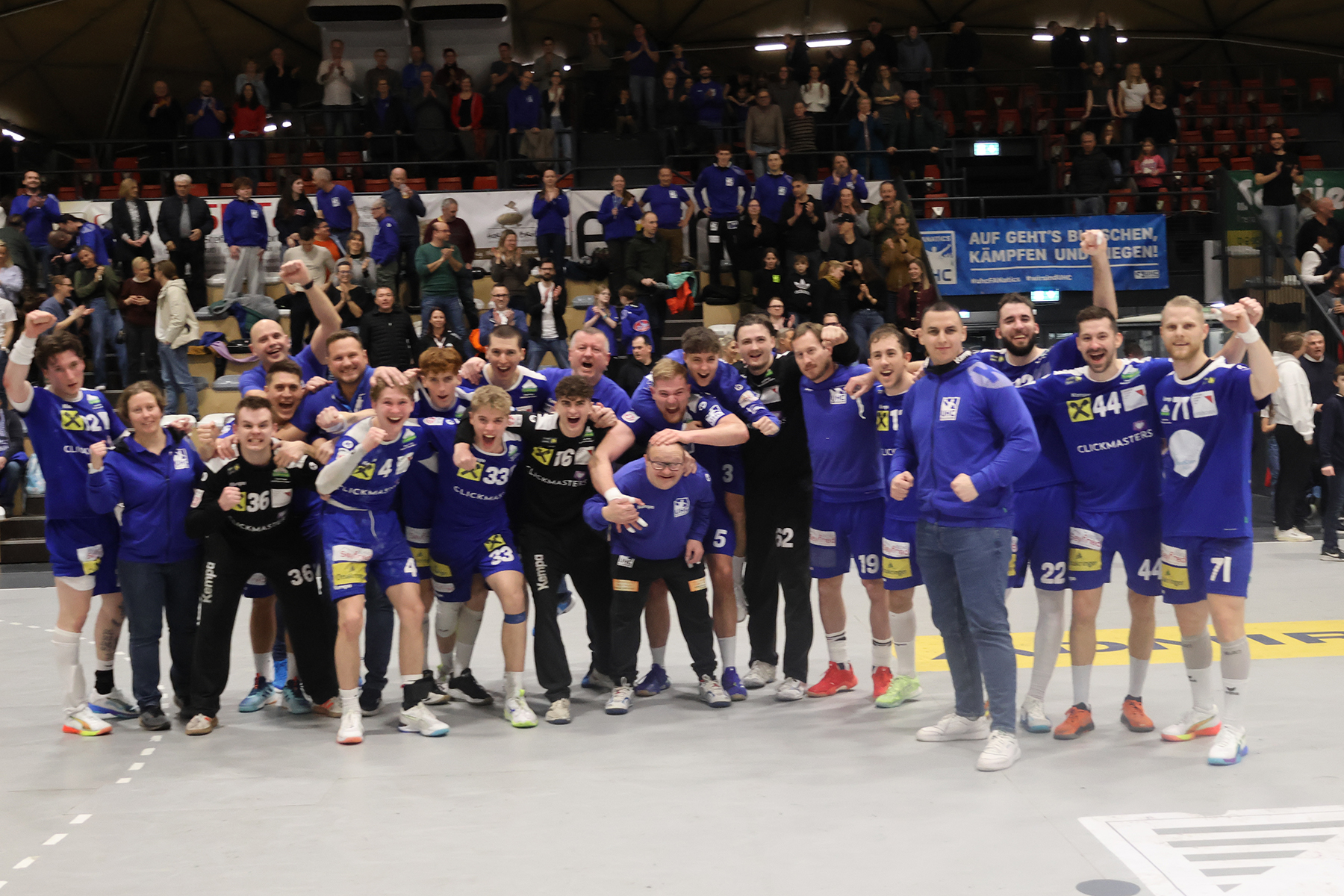 Ferlachs Traum lebt auch nach Runde 13 weiter, Hollabrunn überrascht JAGS mit Remis!!